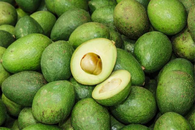 The Magic of Avocado: Unveiling the Benefits of this Creamy and Nutritious Fruit
