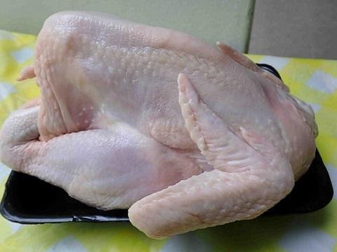 Whole Fresh Chicken (Medium) 900 grams - 1.1 kg - SGWetMarket