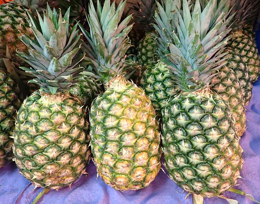 Malaysia Sweet Pineapple 800g - SGWetMarket